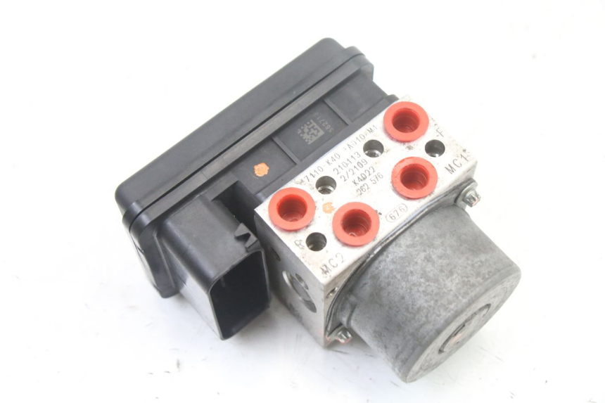 photo de POMPA ABS HONDA FORZA 125 (2021 - 2025) - Zbliżenie techniczne