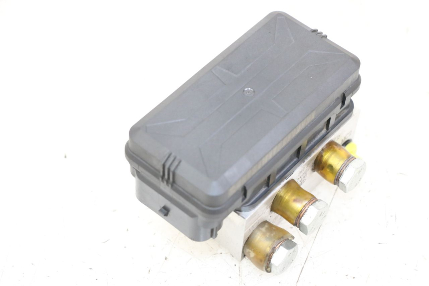 photo de POMPA ABS HUSQVARNA SVARTPILEN 401 (2018 - 2023) - Zoom stanu zużycia