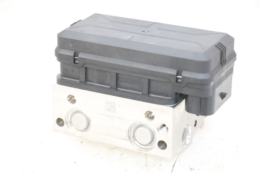 photo de POMPA ABS HUSQVARNA SVARTPILEN 401 (2018 - 2023) - Punkty mocowania