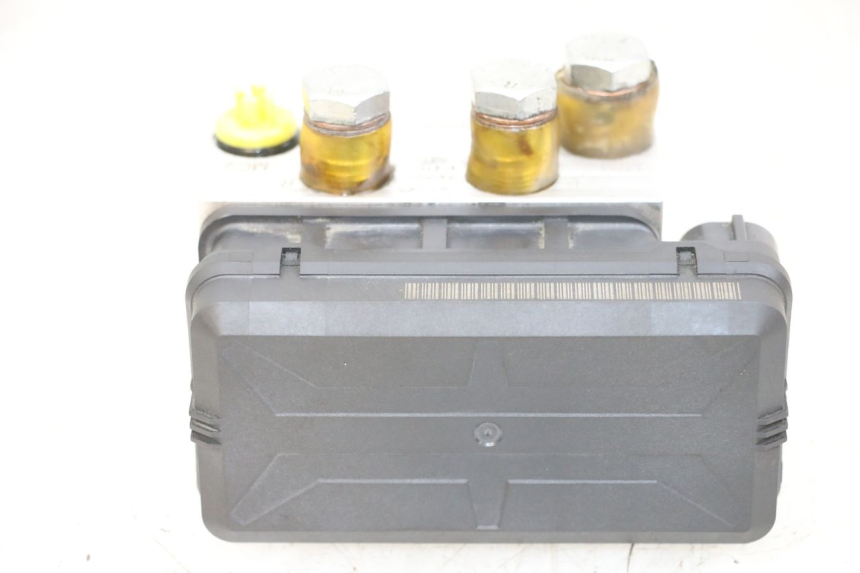 photo de POMPA ABS HUSQVARNA SVARTPILEN 401 (2018 - 2023) - Stan powierzchni