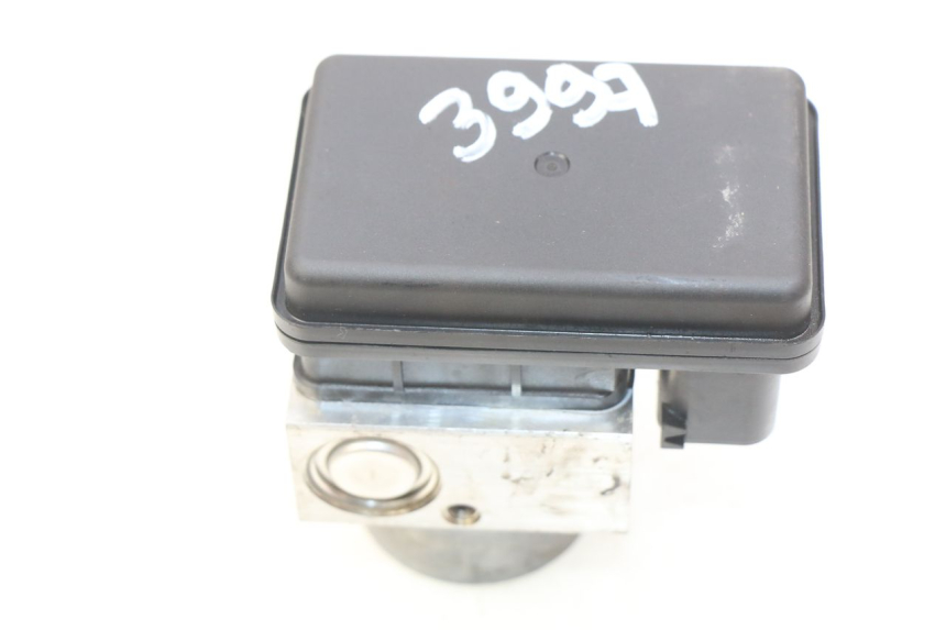 photo de POMPA ABS PIAGGIO LIBERTY IGET S 125 (2016 - 2020) - Zbliżenie komponentów