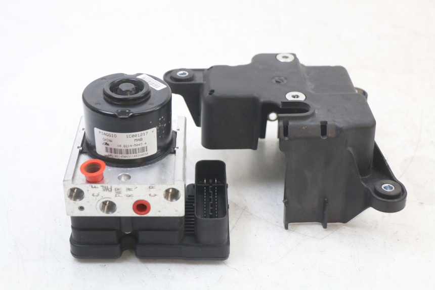 photo de POMPA ABS PIAGGIO MP3 HPE 350 (2018 - 2020) - Widok główny