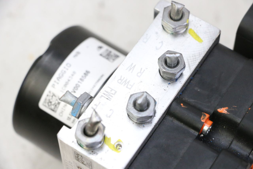 photo de POMPA ABS PIAGGIO MP3 HPE 310 (2024 - 2025) - Szczegół części