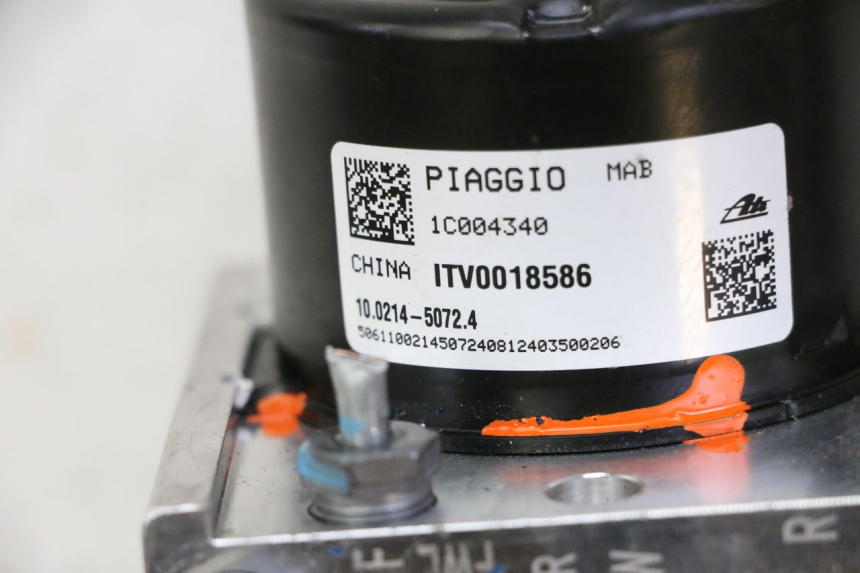 photo de POMPA ABS PIAGGIO MP3 HPE 310 (2024 - 2025) - Inny kąt widzenia