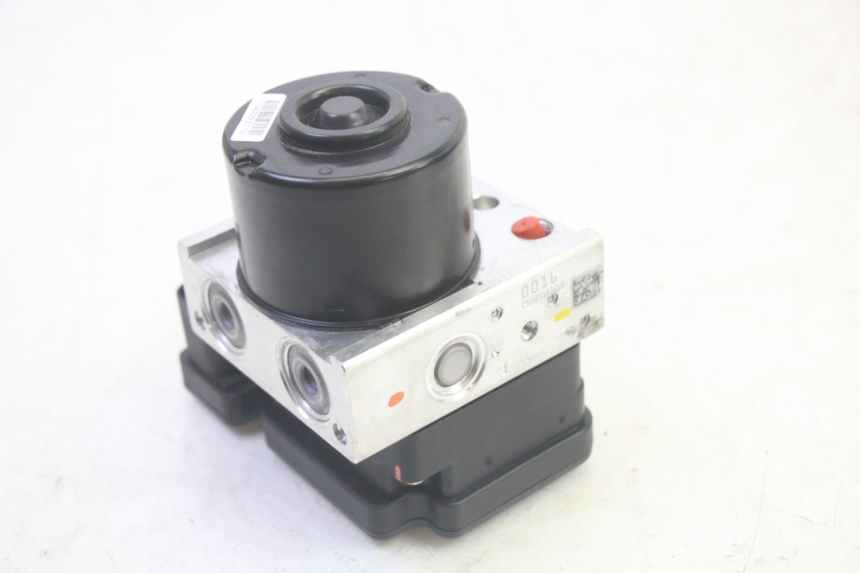 photo de POMPA ABS PIAGGIO MP3 HPE 350 (2018 - 2020) - Punkty mocowania