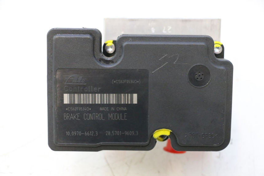 photo de POMPA ABS PIAGGIO MP3 HPE 530 (2022 - 2026) - Inny kąt widzenia