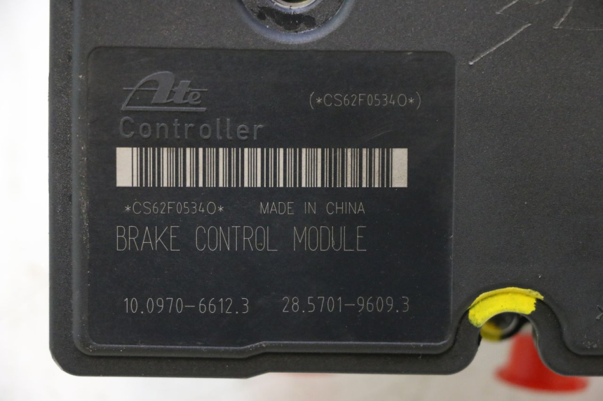 photo de POMPA ABS PIAGGIO MP3 HPE 530 (2022 - 2026) - Zbliżenie techniczne