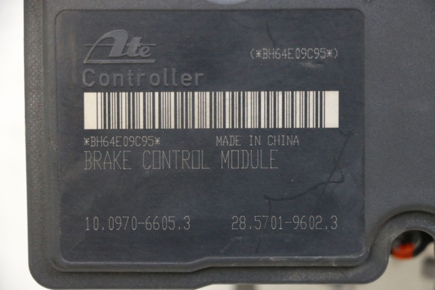 photo de POMPA ABS PIAGGIO MP3 500 (2014 - 2017) - Punkty mocowania