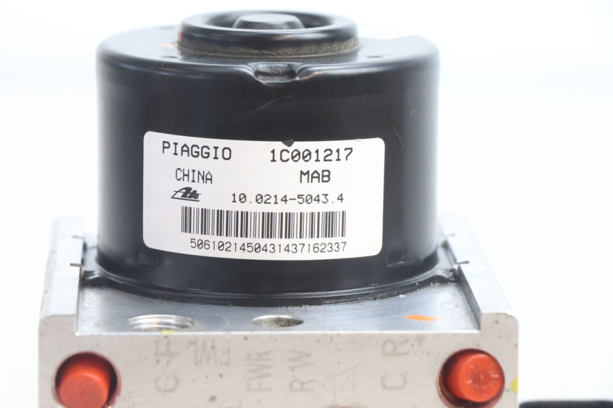 photo de POMPA ABS PIAGGIO MP3 500 (2016 - 2018) - Szczegół części