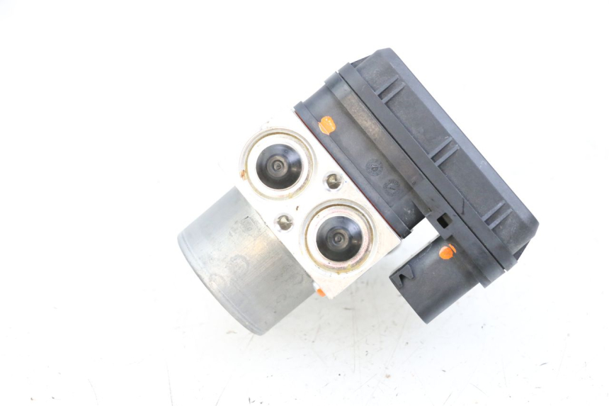 photo de POMPA ABS YAMAHA MT-07 MT07 ABS 700 (2018 - 2020) - Zbliżenie techniczne