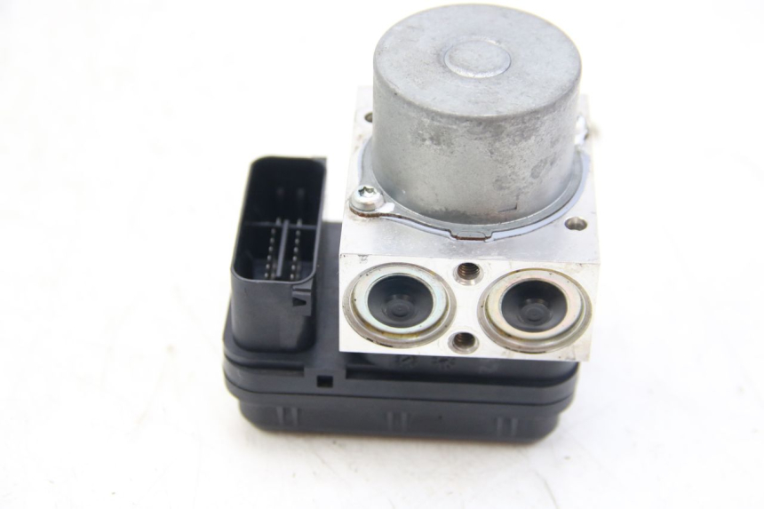 photo de POMPA ABS YAMAHA MT ABS 125 (2014 - 2018) - Inny kąt widzenia