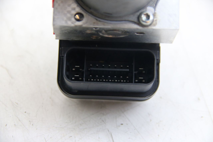 photo de POMPA ABS YAMAHA MT ABS 125 (2014 - 2018) - Punkty mocowania