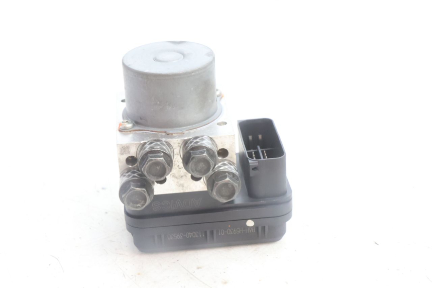 photo de POMPA ABS YAMAHA N-MAX NMAX 125 (2021 - 2024) - Zbliżenie techniczne