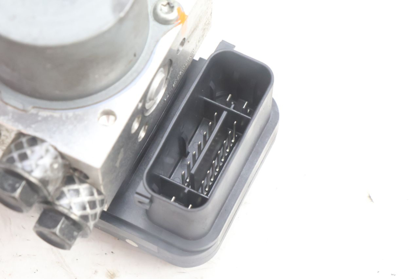 photo de POMPA ABS YAMAHA N-MAX NMAX 125 (2021 - 2024) - Punkty mocowania