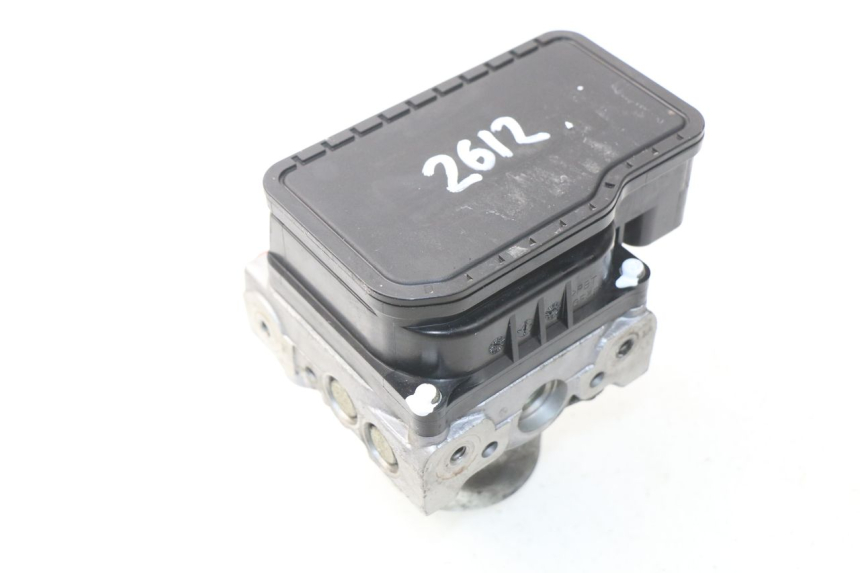 photo de POMPA ABS HONDA NSS EX FORZA 250 (2005 - 2013) - Inny kąt widzenia