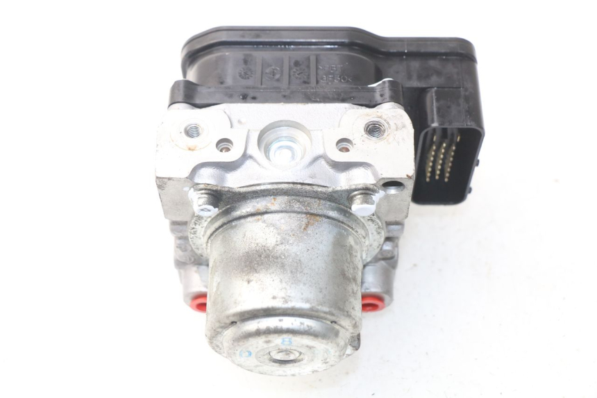 photo de POMPA ABS HONDA NSS EX FORZA 250 (2005 - 2013) - Oznaczenia i referencje