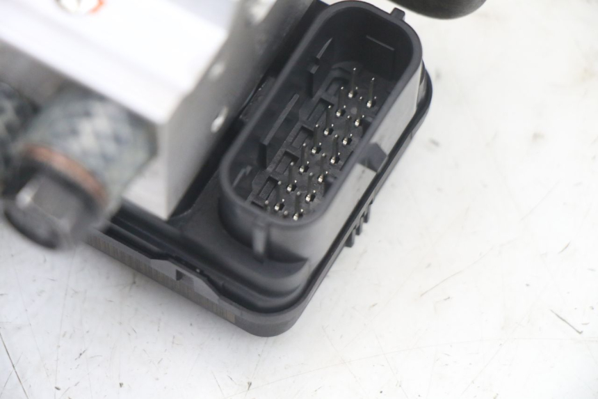 photo de POMPA ABS ROYAL ENFIELD HYMALAYAN 410 (2016 - 2023) - Zoom stanu zużycia