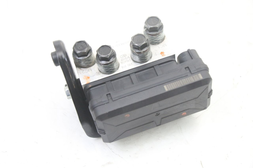 photo de POMPA ABS ROYAL ENFIELD HYMALAYAN 410 (2016 - 2023) - Inny kąt widzenia