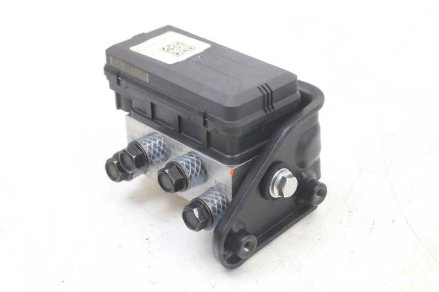 photo de POMPA ABS ROYAL ENFIELD SCRAM 411 (2022 - 2024) - Inny kąt widzenia