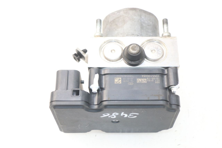 photo de POMPA ABS BMW S RR ABS S1000RR 1000 (2009 - 2011) - Zbliżenie komponentów