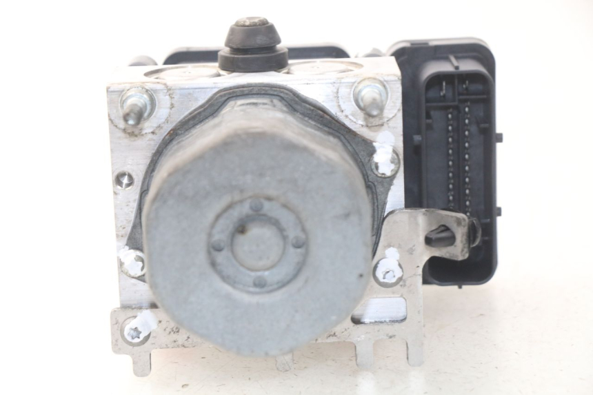 photo de POMPA ABS BMW S RR ABS S1000RR 1000 (2009 - 2011) - Oznaczenia i referencje