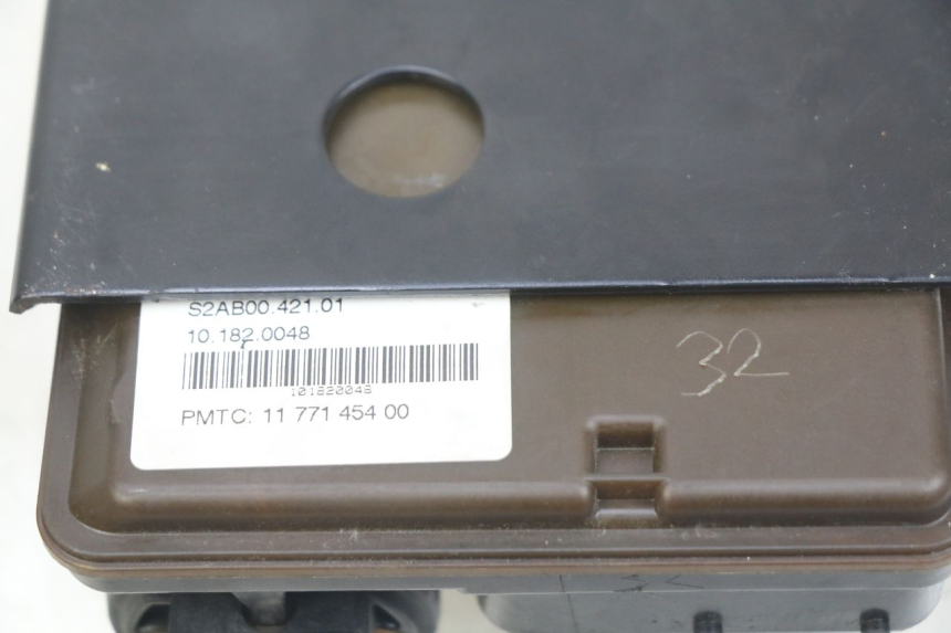 photo de POMPA ABS PEUGEOT SATELIS 125 (2010 - 2012) - Zoom stanu zużycia