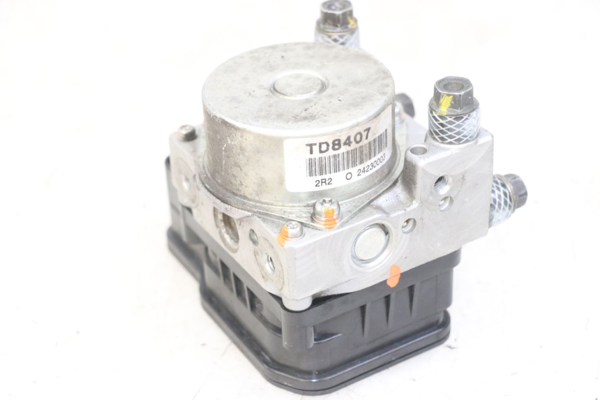 photo de POMPA ABS PEUGEOT SATELIS 125 (2013 - 2018) - Zbliżenie techniczne