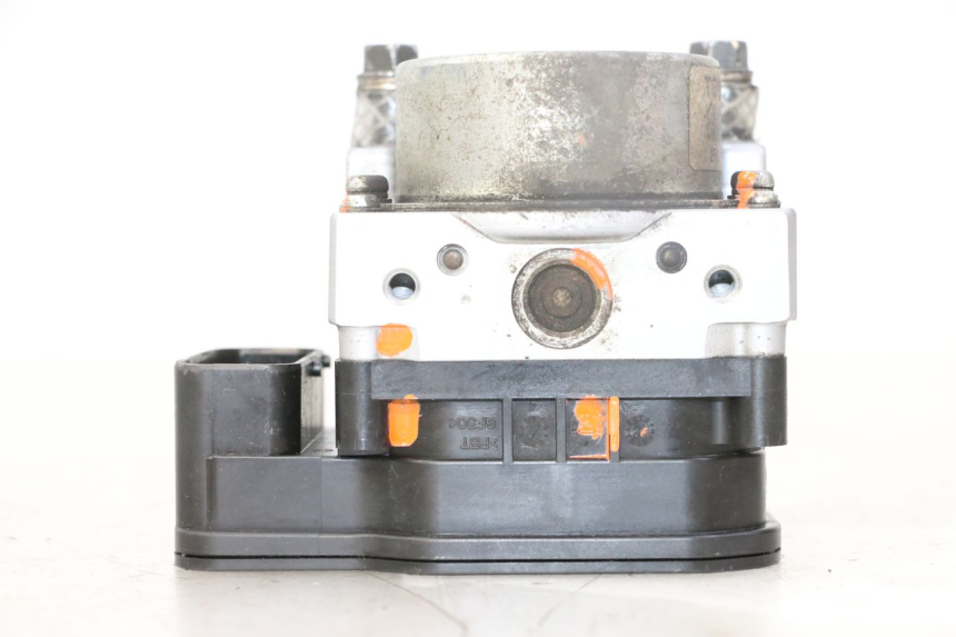 photo de POMPA ABS PEUGEOT SATELIS 125 (2013 - 2018) - Zbliżenie komponentów