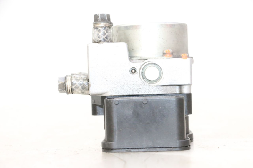 photo de POMPA ABS PEUGEOT SATELIS 125 (2013 - 2018) - Widok z bliska