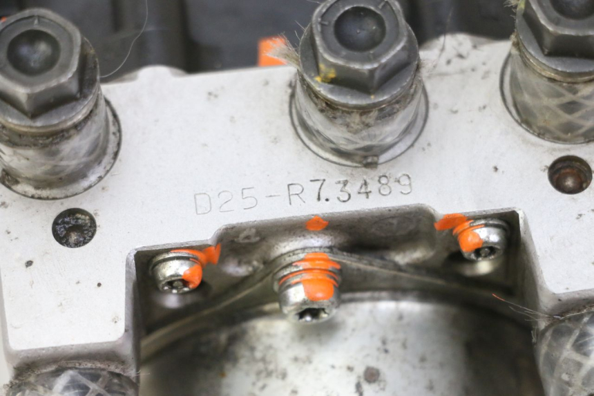 photo de POMPA ABS PEUGEOT SATELIS 125 (2013 - 2018) - Zbliżenie techniczne