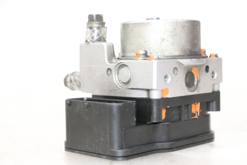 photo de POMPA ABS PEUGEOT SATELIS 125 (2013 - 2018) - Punkty mocowania