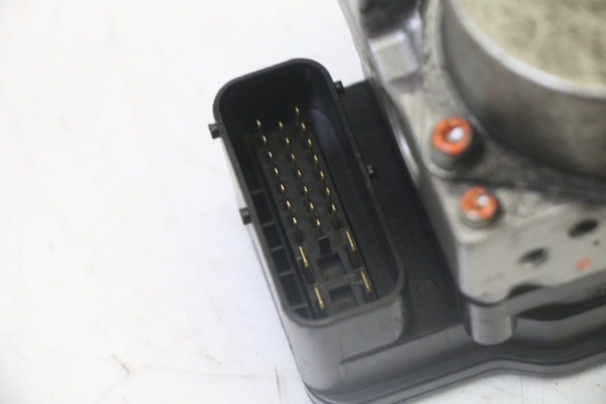 photo de POMPA ABS PEUGEOT SATELIS 125 (2013 - 2018) - Inny kąt widzenia