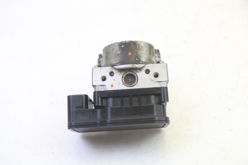 photo de POMPA ABS PEUGEOT SATELIS 125 (2013 - 2018) - Zbliżenie techniczne