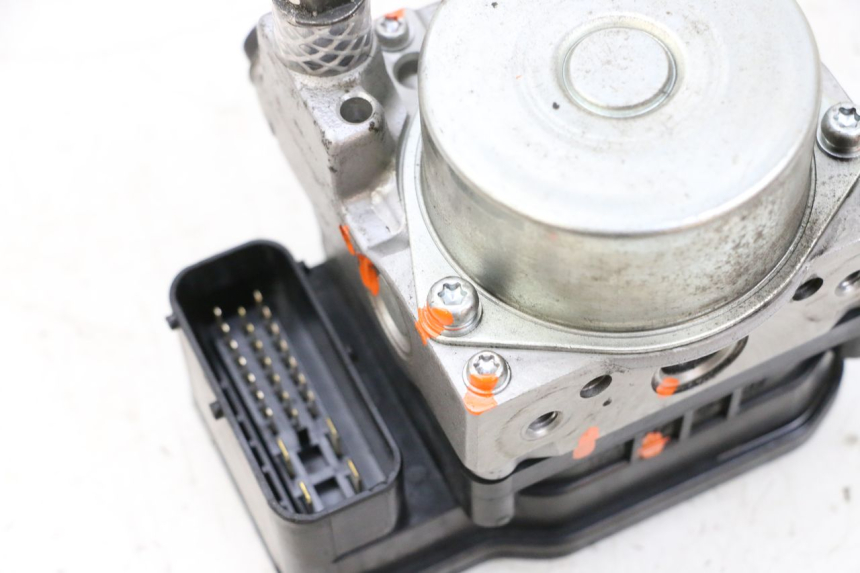 photo de POMPA ABS PEUGEOT SATELIS 125 (2013 - 2018) - Punkty mocowania