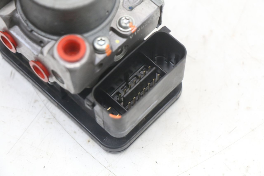 photo de POMPA ABS SUZUKI BURGMAN 125 (2018 - 2021) - Widok ogólny