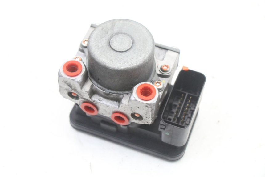 photo de POMPA ABS SUZUKI BURGMAN 125 (2018 - 2021) - Szczegół części