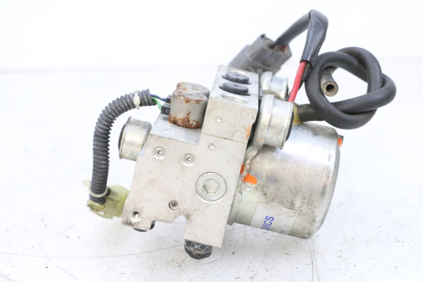 photo de POMPA ABS YAMAHA TDM ABS 900 (2002 - 2014) - Oznaczenia i referencje