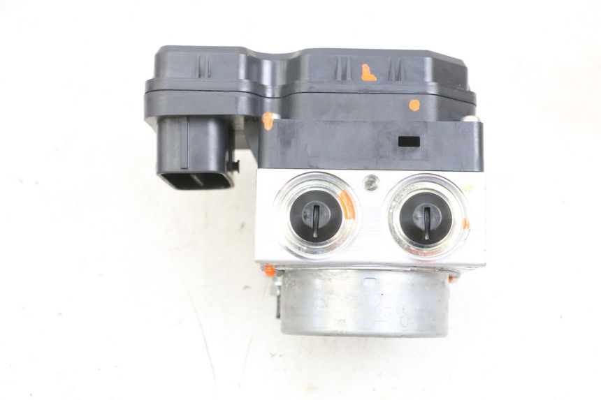 photo de POMPA ABS YAMAHA TRICITY 300 (2020 - 2024) - Szczegół części