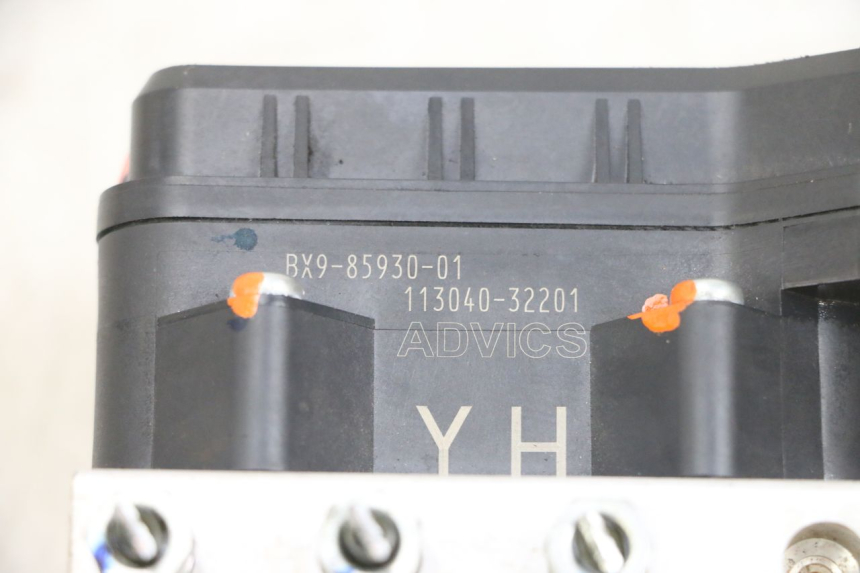 photo de POMPA ABS YAMAHA TRICITY 300 (2020 - 2024) - Inny kąt widzenia