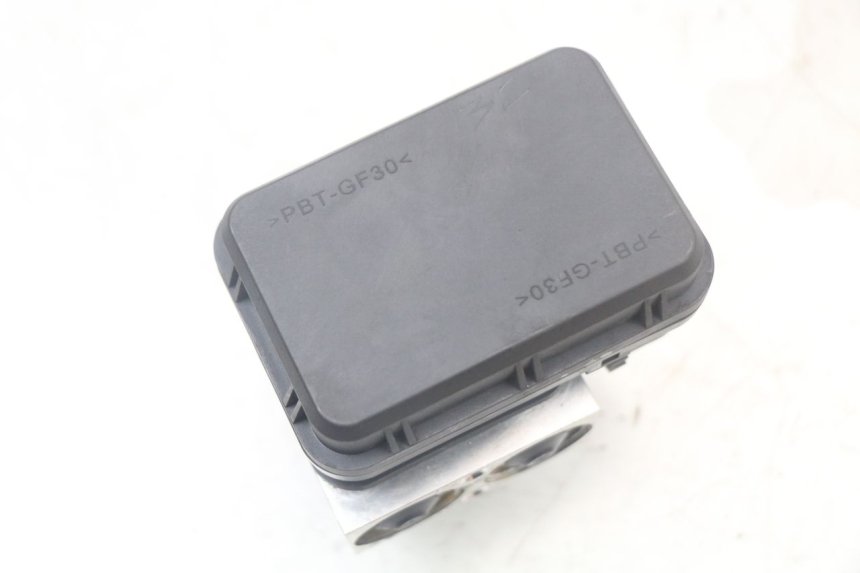 photo de POMPA ABS YAMAHA XMAX X-MAX ABS 125 (2017 - 2020) - Stan powierzchni