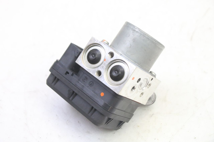 photo de POMPA ABS YAMAHA XMAX X-MAX 125 (2021 - 2025) - Punkty mocowania