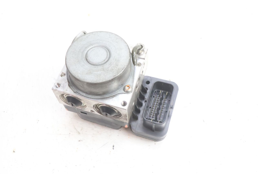 photo de POMPA ABS YAMAHA X-MAX XMAX 125 (2010 - 2013) - Inny kąt widzenia