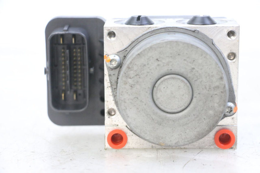 photo de POMPA ABS YAMAHA XJ6 ABS 600 (2008 - 2016) - Zbliżenie techniczne