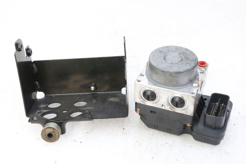 photo de POMPA ABS YAMAHA XJ6 ABS 600 (2008 - 2016) - Widok główny