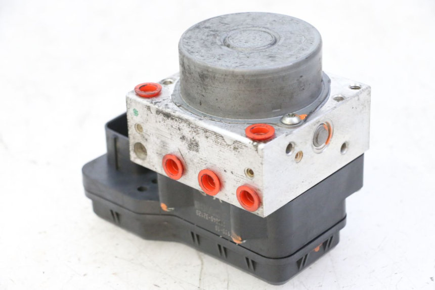 photo de POMPA ABS YAMAHA XJ6 ABS 600 (2008 - 2016) - Stan powierzchni