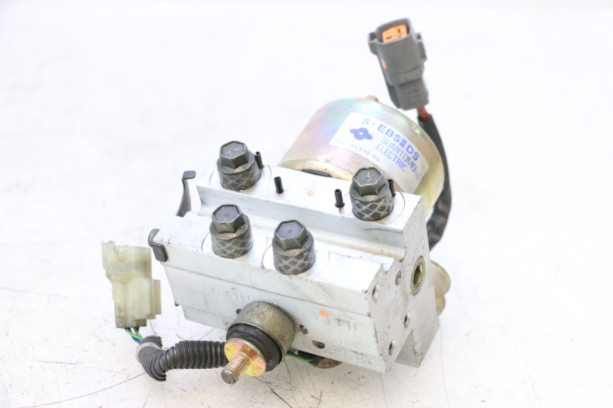 photo de POMPA ABS YAMAHA XP T-MAX ABS 500 (2005 - 2005) - Inny kąt widzenia