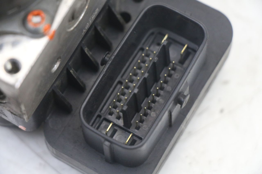 photo de POMPA ABS YAMAHA X-MAX XMAX ABS 250 (2010 - 2014) - Widok ogólny