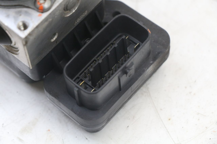 photo de POMPA ABS YAMAHA XJ6 ABS 600 (2008 - 2016) - Zoom stanu zużycia