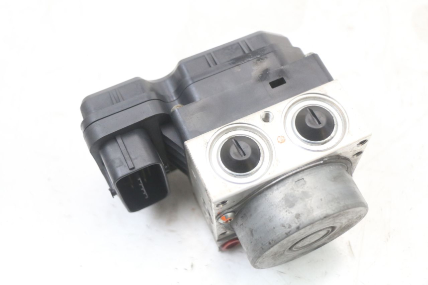 photo de POMPA ABS YAMAHA XJ6 ABS 600 (2008 - 2016) - Punkty mocowania