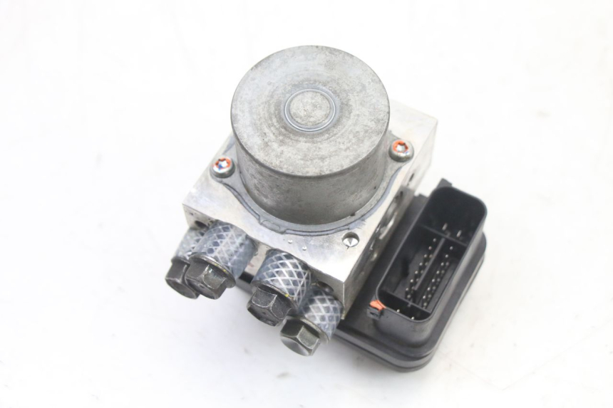 photo de POMPA ABS YAMAHA YP T-MAX TMAX 530 (2017 - 2020) - Szczegół części